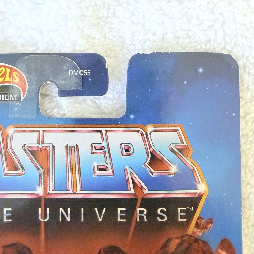 Hot Wheels 1:64 Masters of the Universe Land Shark Car & Wind Raider - DMC55 - Picture 8 of 12